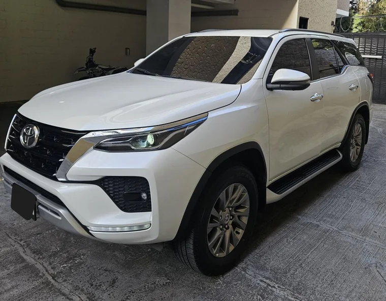 Toyota FORTUNER 2023 - Vista 5