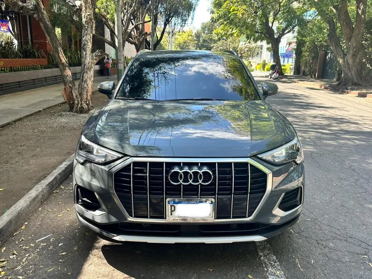 Audi Q3 2022 - Vista 3