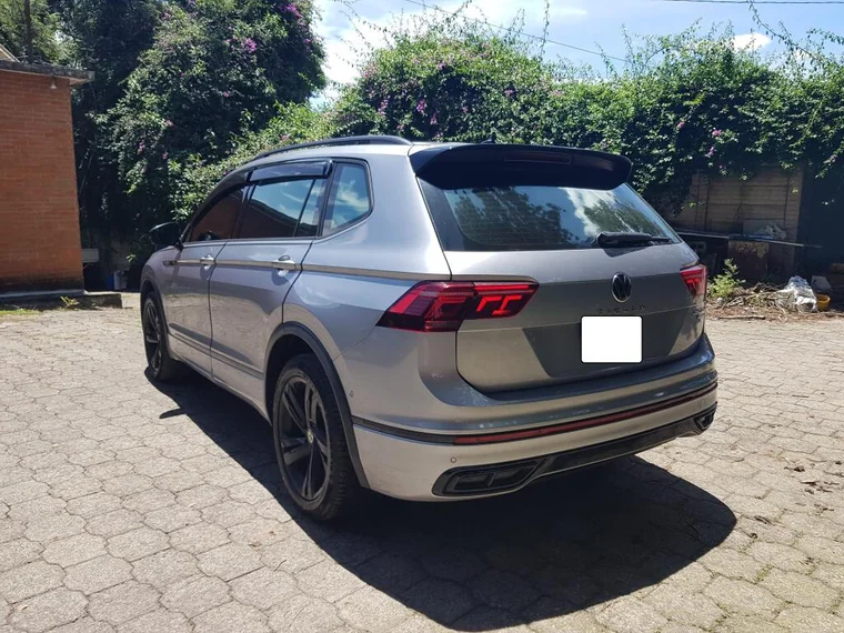 Volkswagen Tiguan RLINE 2024 - Vista 4