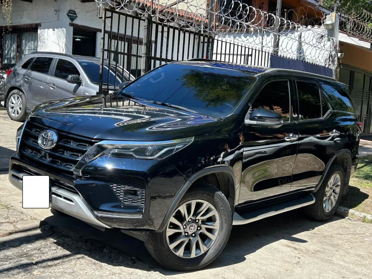 Toyota FORTUNER 2023 - Vista 5