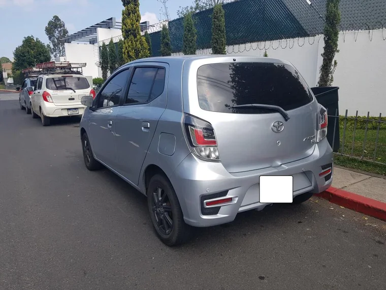 Toyota AGYA 2022 - Vista 5