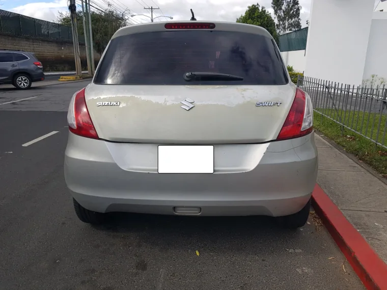 Suzuki SWIFT 2016 - Vista 4