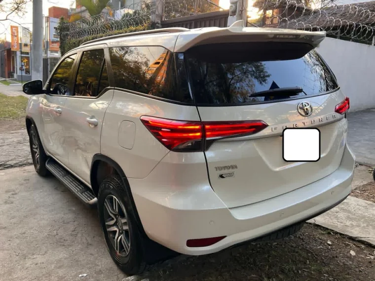 Toyota FORTUNER 2023 - Vista 4