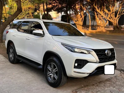 Toyota FORTUNER 2023