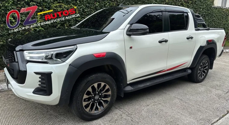 Toyota HILUX 2023 - Vista 4