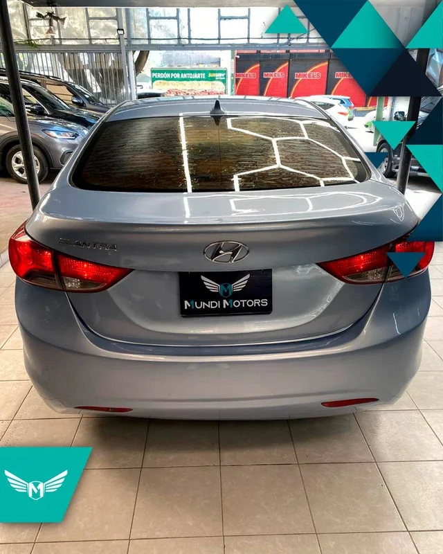 Hyundai ELANTRA 2012 - Vista 5