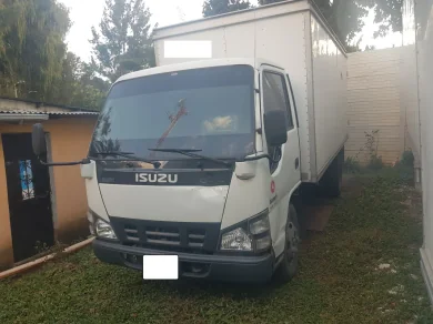 Isuzu QKR 2021