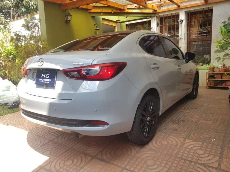 Mazda 2 2024 - Vista 4