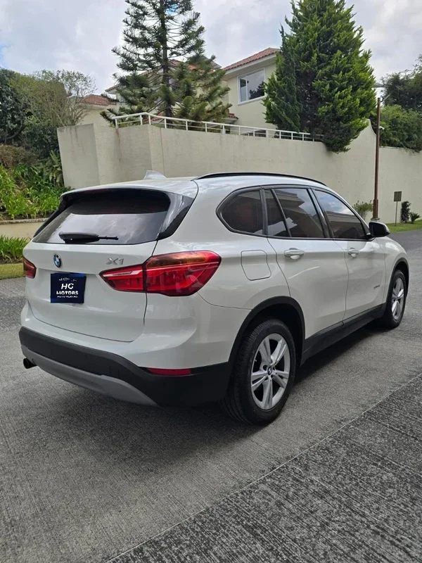 BMW X1 2018 - Vista 4