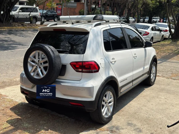 Volkswagen CROSS FOX 2019 - Vista 2