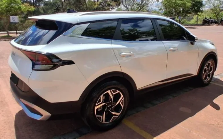 Kia SPORTAGE LX 2024 - Vista 3