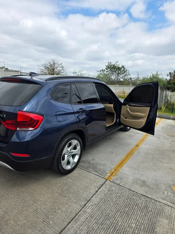 BMW X1 2014 - Vista 4