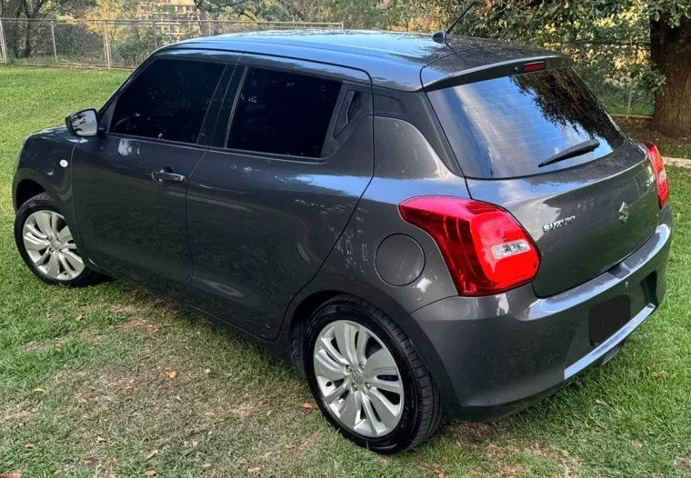 Suzuki SWIFT 2020 - Vista 5
