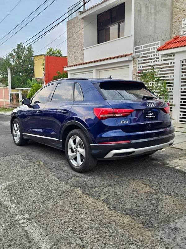 Audi Q3 2021 - Vista 4
