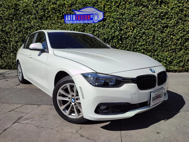 BMW 320i 2016 - Vista 2