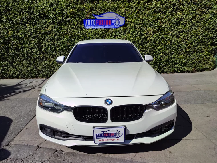 BMW 320i 2016 - Vista 3