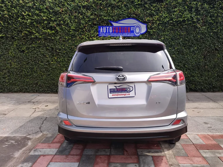 Toyota RAV4 2018 - Vista 5