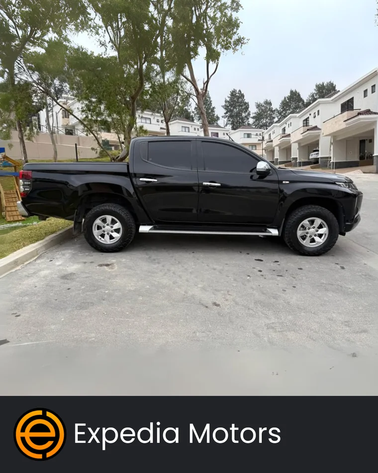 Mitsubishi L200 2022 - Vista 5