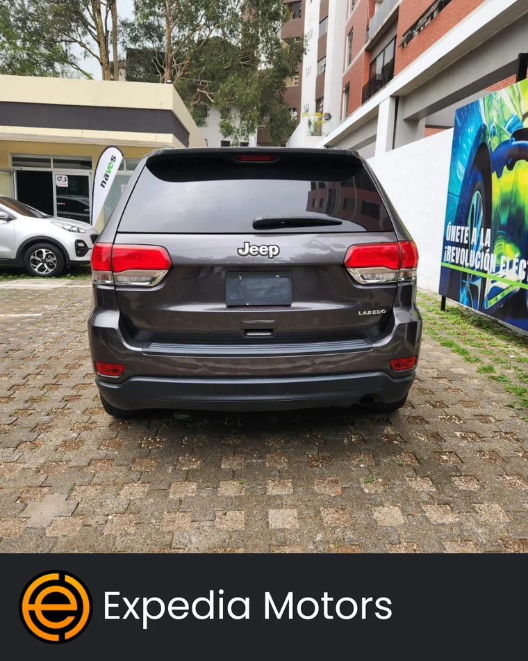 Jeep GRAND CHEROKEE 2015 - Vista 4