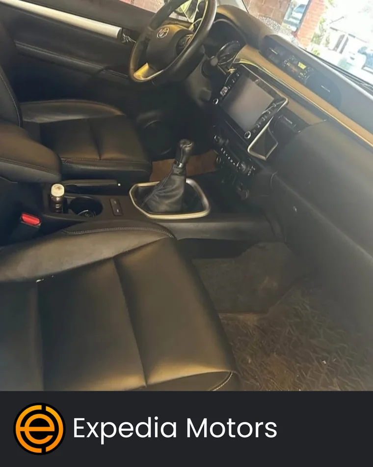 Toyota HILUX 2022 - Vista 4