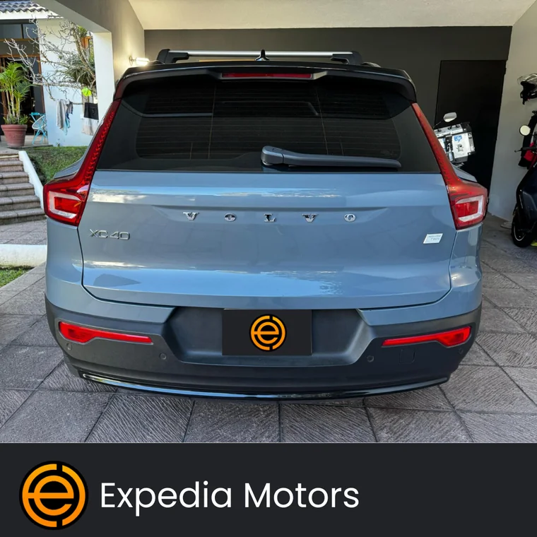 Volvo XC40 2023 - Vista 4