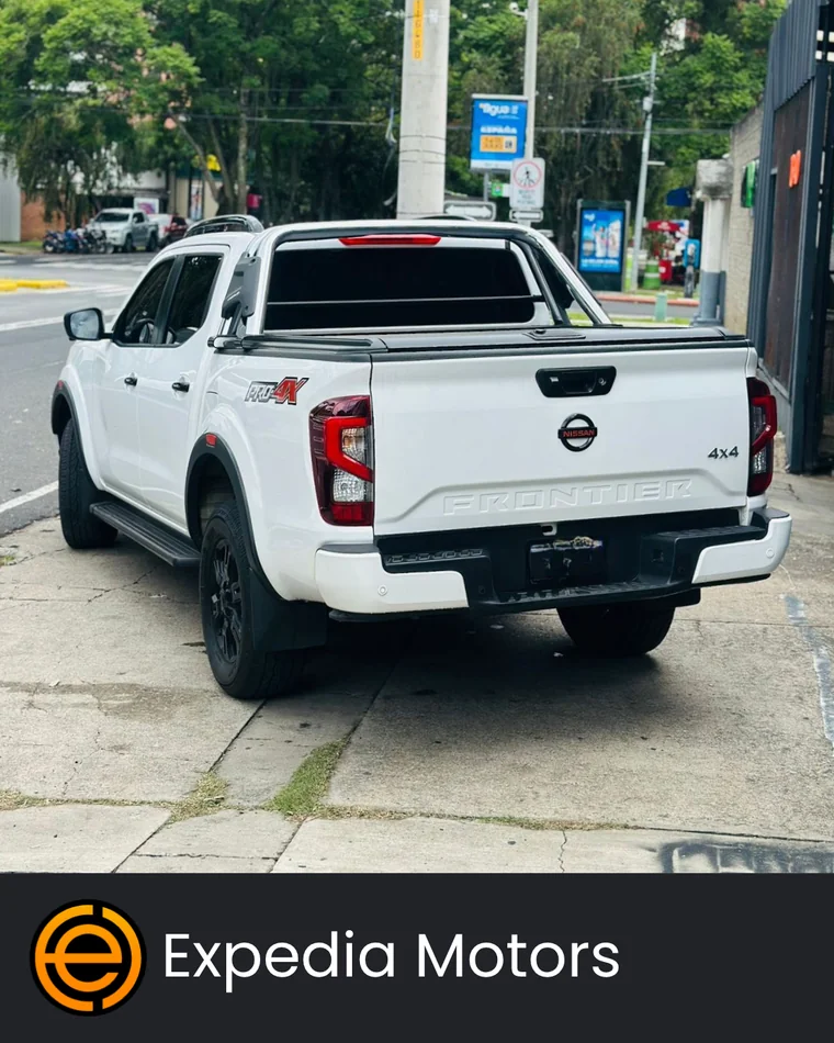 Nissan FRONTIER 2023 - Vista 3