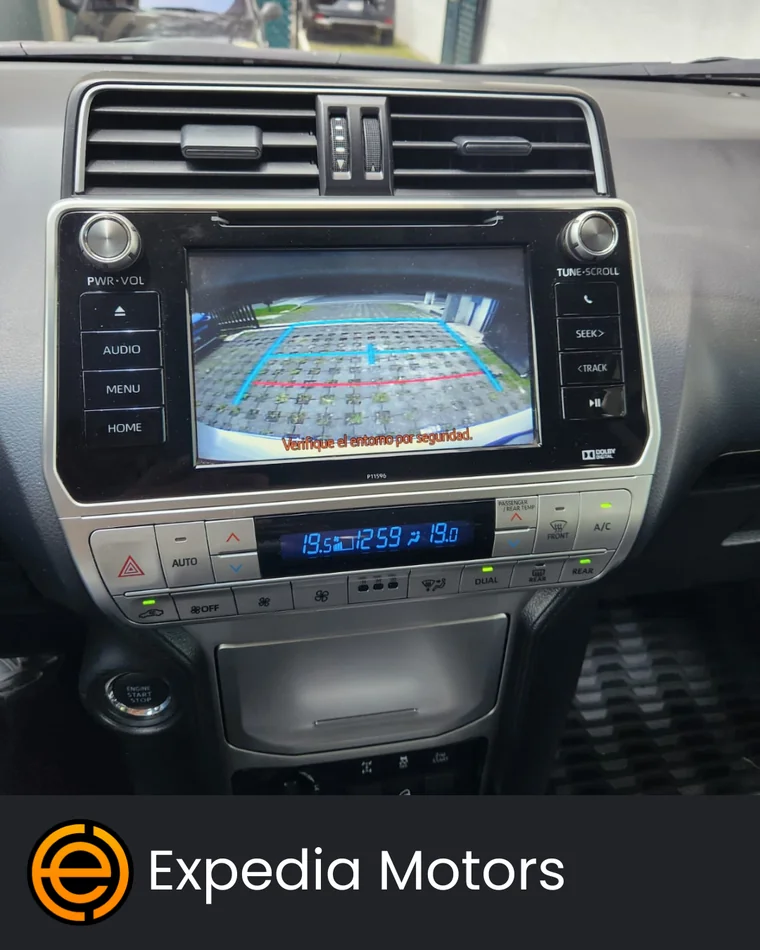 Toyota LAND CRUISER 2021 - Vista 5