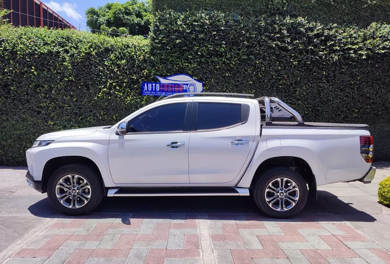 Mitsubishi L200 2022 - Vista 4