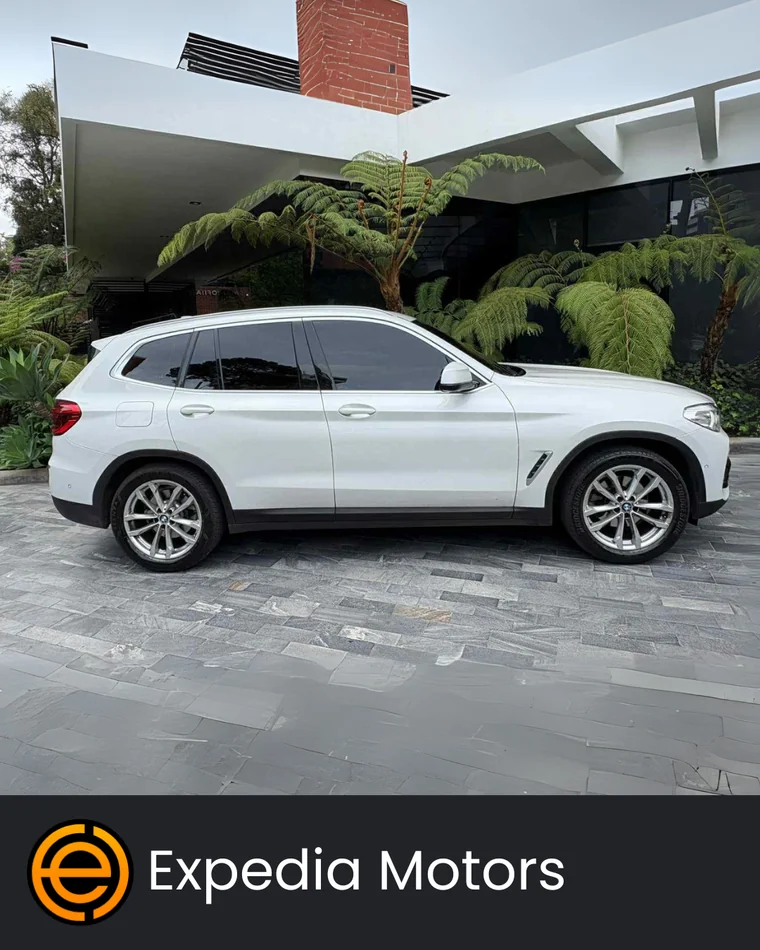 BMW X3 2021 - Vista 4