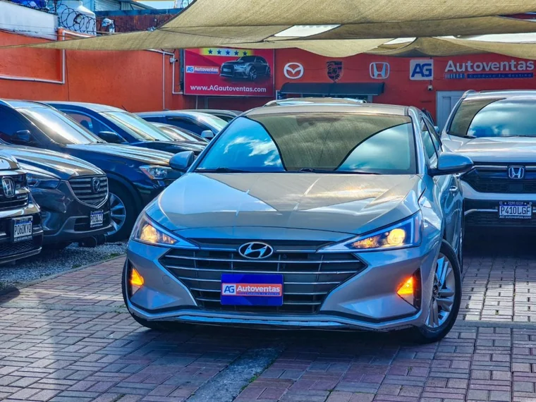Hyundai ELANTRA 2020 - Vista 2