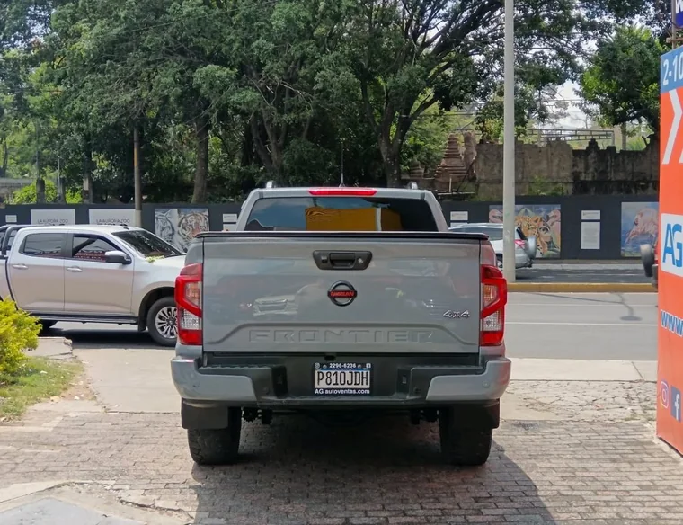 Nissan FRONTIER 2022 - Vista 4