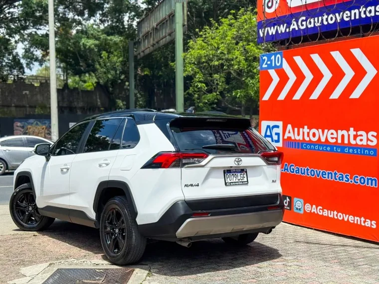 Toyota RAV4 2021 - Vista 4