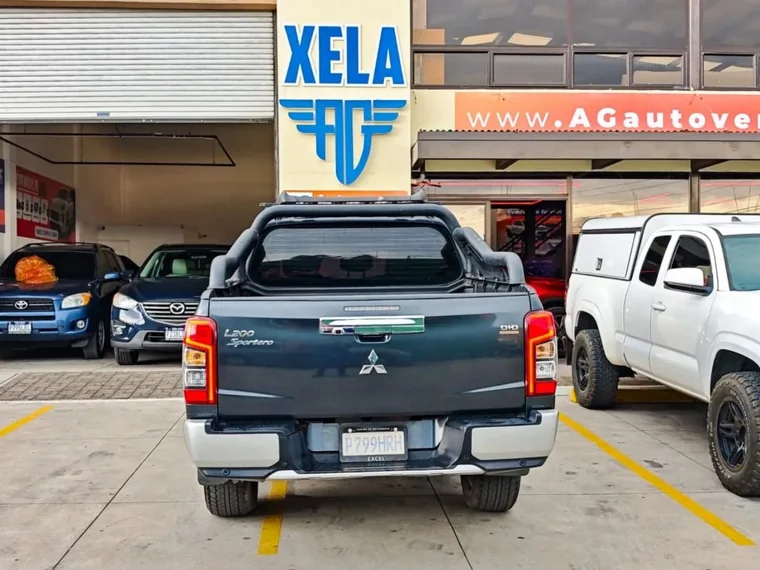 Mitsubishi L200 2021 - Vista 5