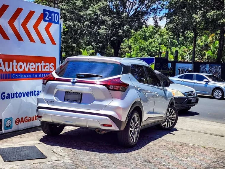 Nissan KICKS 2022 - Vista 4