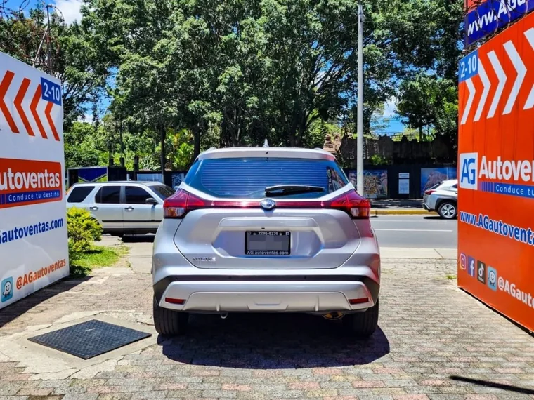 Nissan KICKS 2022 - Vista 5