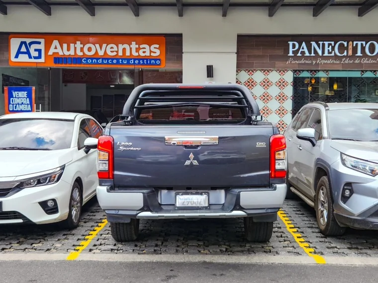 Mitsubishi L200 2021 - Vista 5