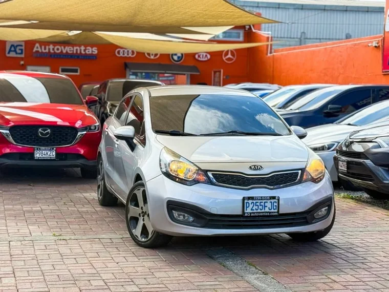 Kia RIO 2013 - Vista 2