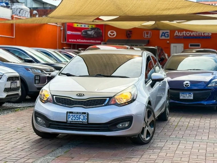 Kia RIO 2013 - Vista 3
