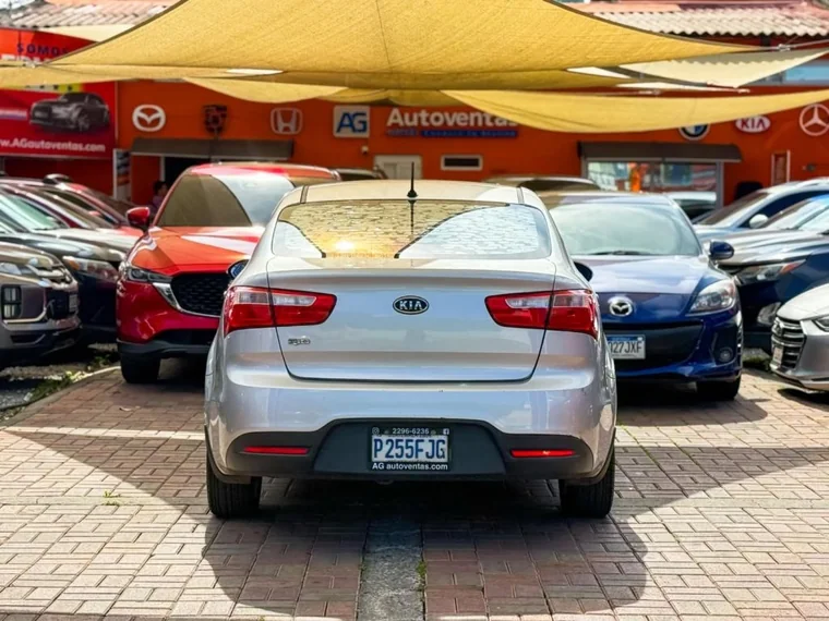 Kia RIO 2013 - Vista 5