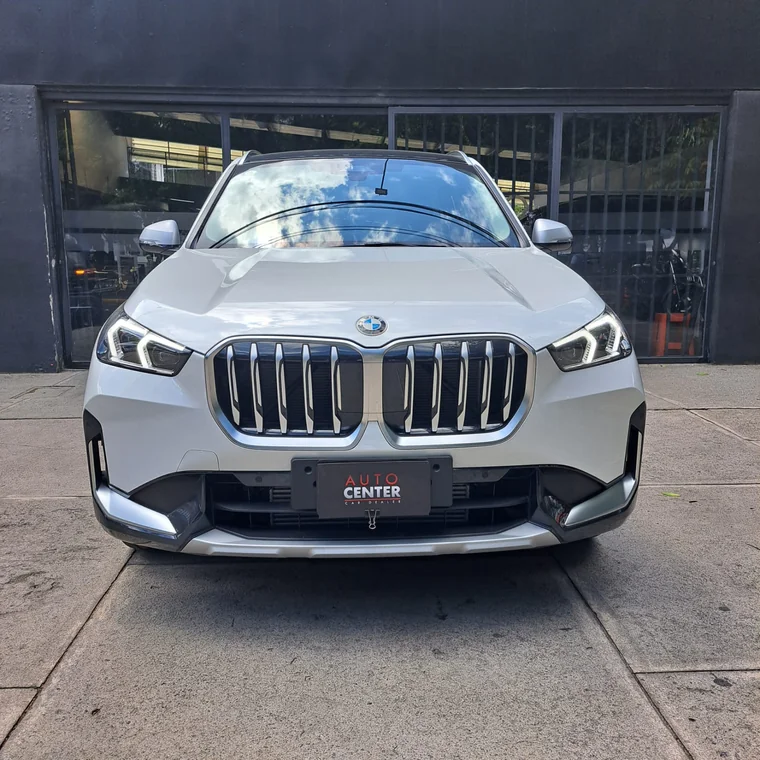 BMW X1 2024 - Vista 2