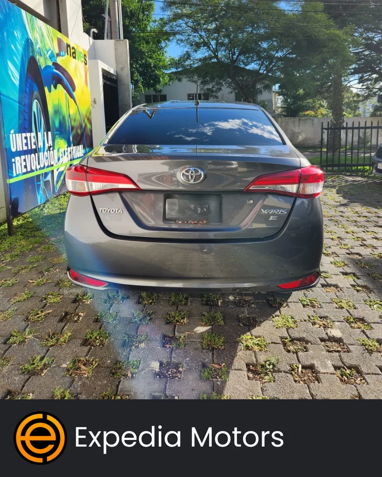 Toyota YARIS 2023 - Vista 4