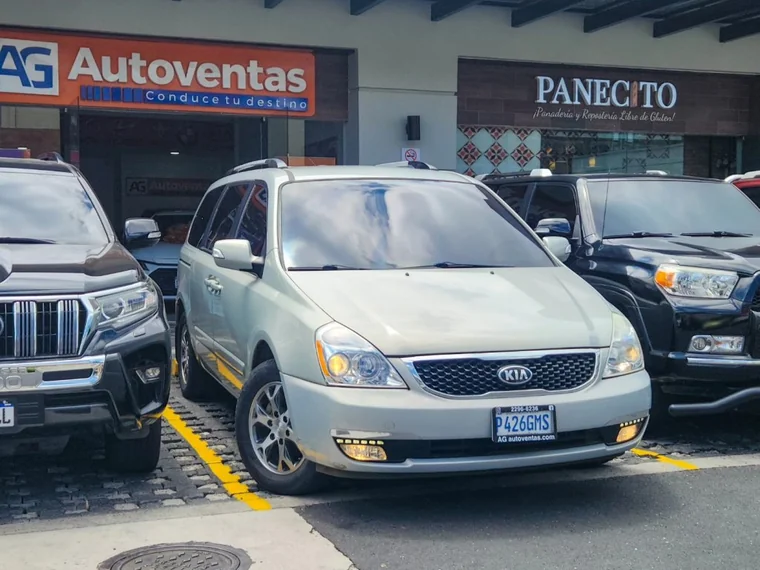 Kia SEDONA 2014 - Vista 3