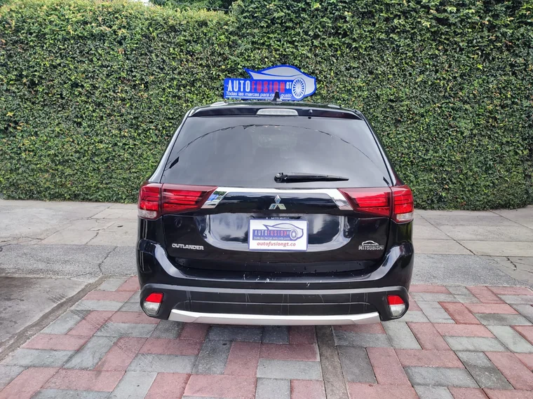 Mitsubishi OUTLANDER 2017 - Vista 5