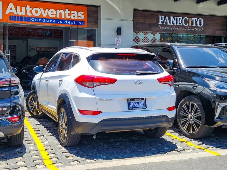 Hyundai TUCSON 2016 - Vista 4