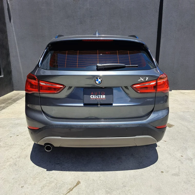 BMW X1 2017 - Vista 5