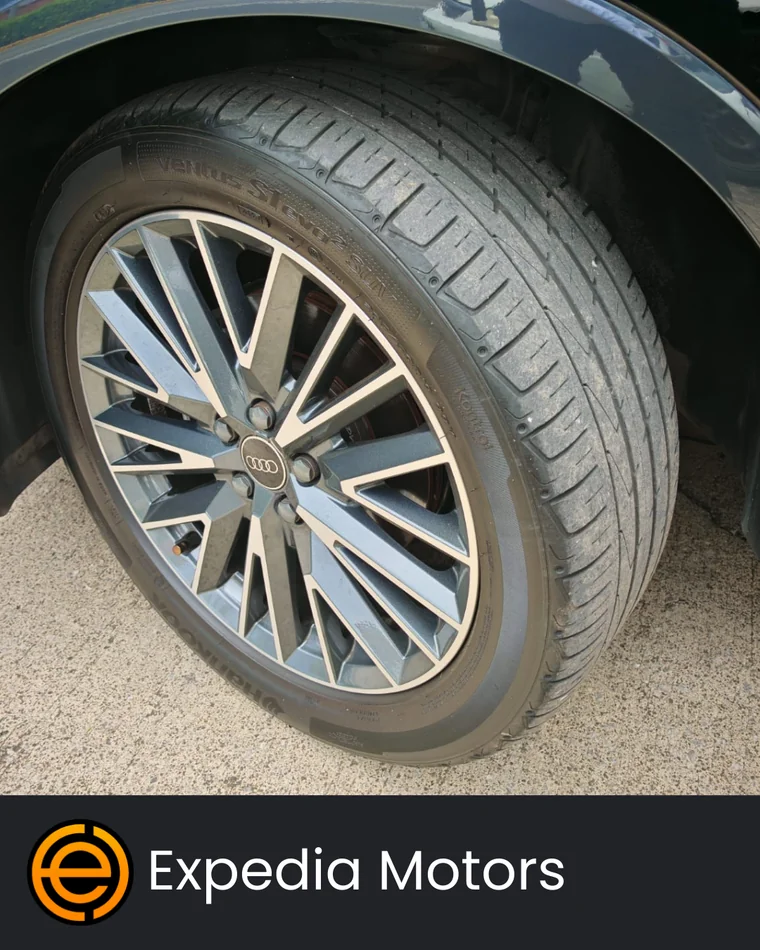 Audi Q3 2023 - Vista 5