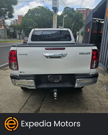Toyota HILUX 2025