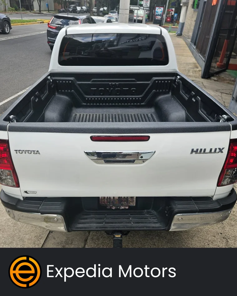 Toyota HILUX 2025 - Vista 4