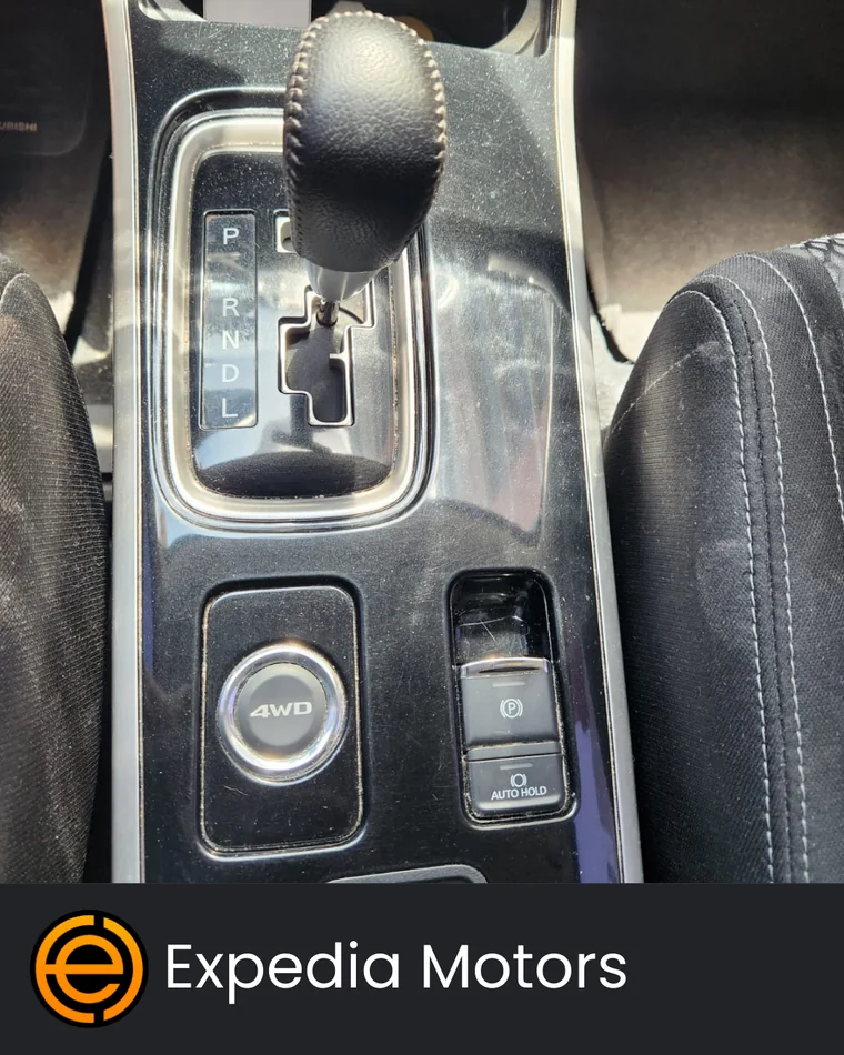 Mitsubishi OUTLANDER 2019 - Vista 5