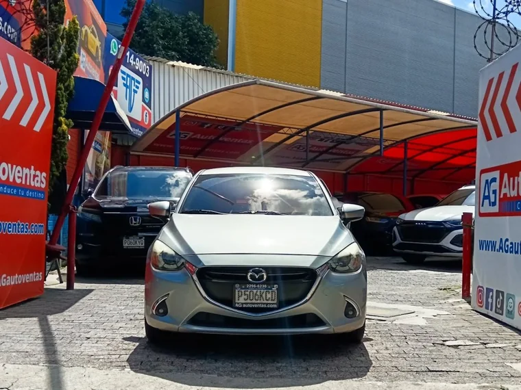 Mazda 2 2018 - Vista 2